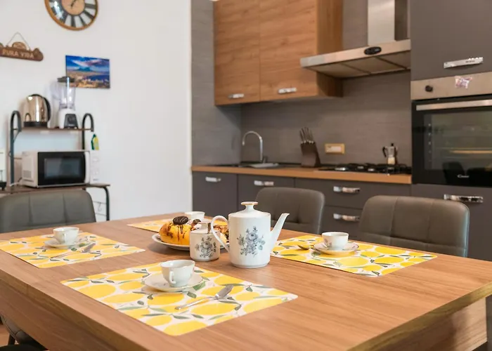 Apartament Lovely Vicino Al Mare E Ai Traghetti Półwysep Sorrentyński